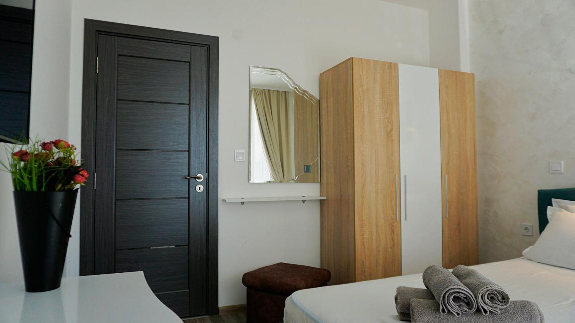 Апартаменти Атеа На Плажа - Apartments Atea On The Beach Obzor Exteriér fotografie